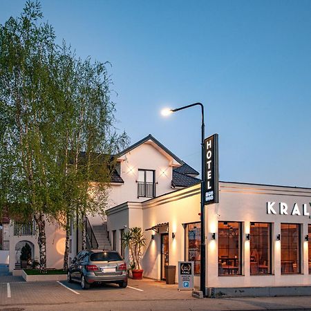 Hotel Kralj Кралево Екстер'єр фото