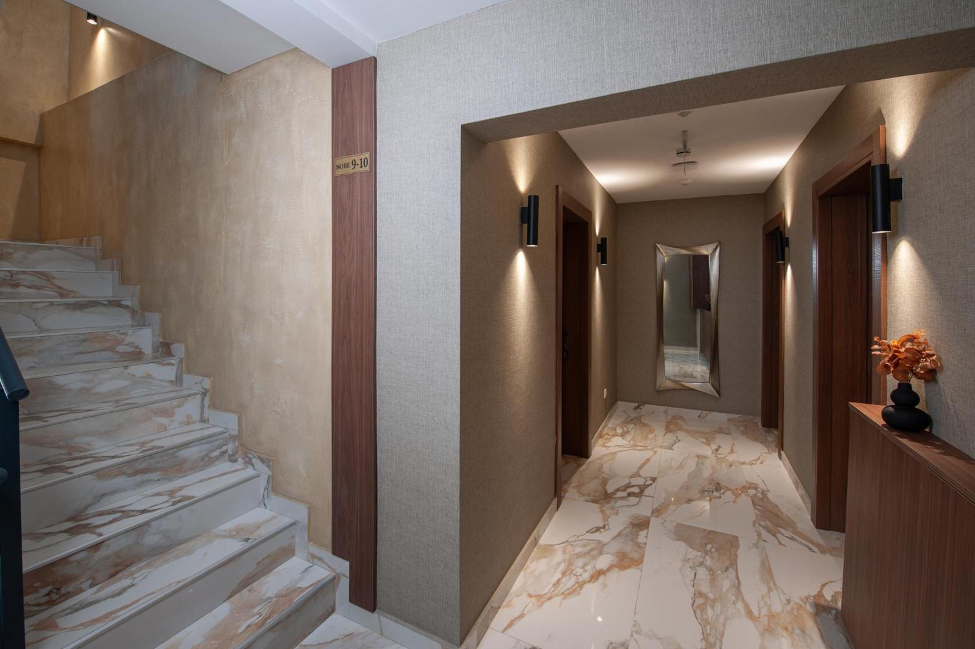Hotel Kralj Кралево Екстер'єр фото