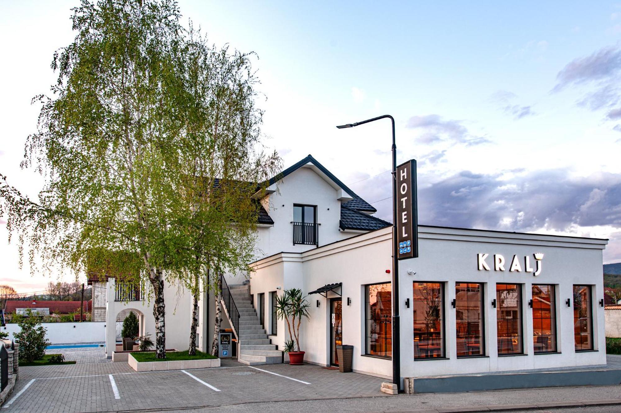 Hotel Kralj Кралево Екстер'єр фото
