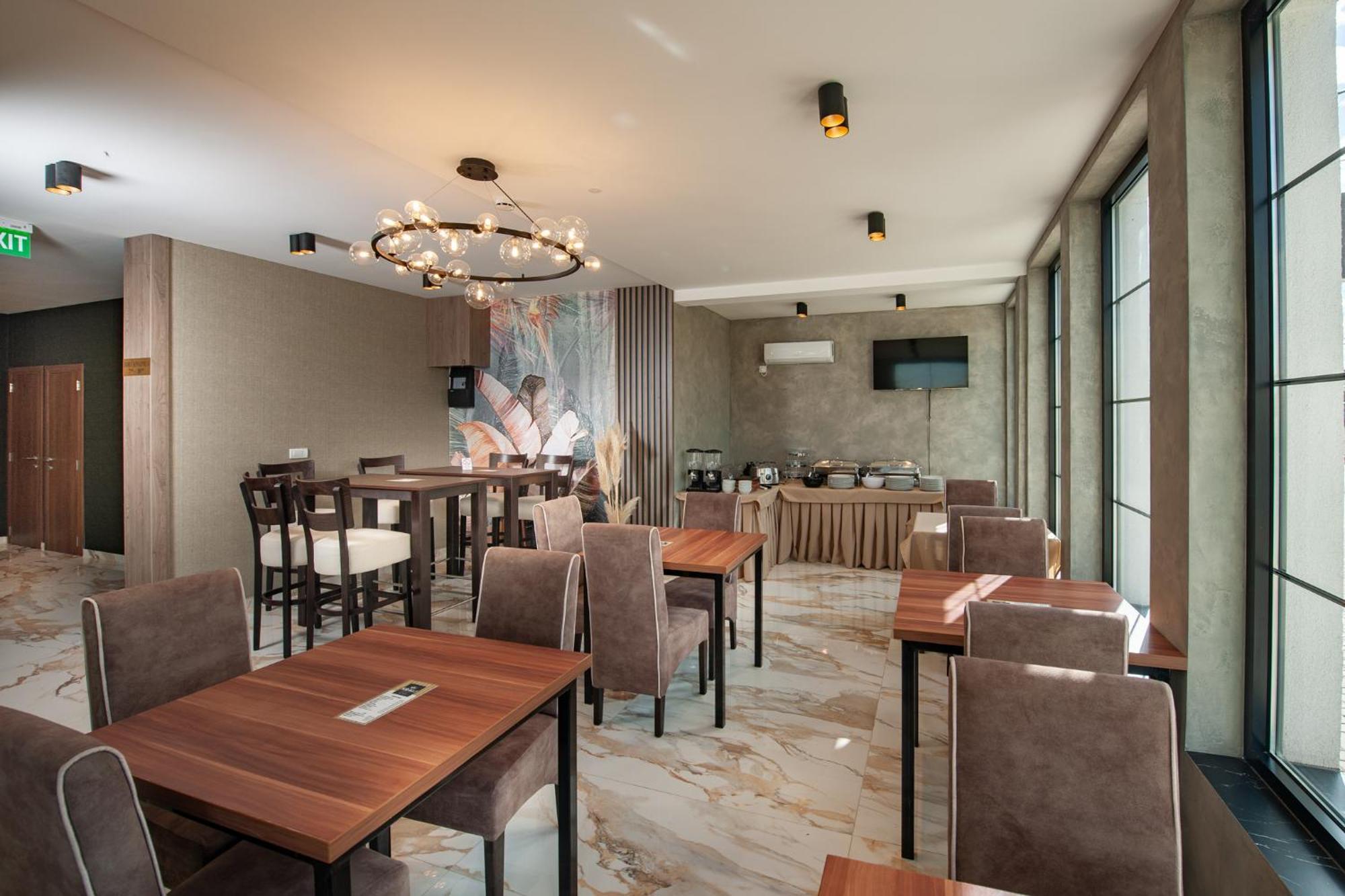 Hotel Kralj Кралево Екстер'єр фото