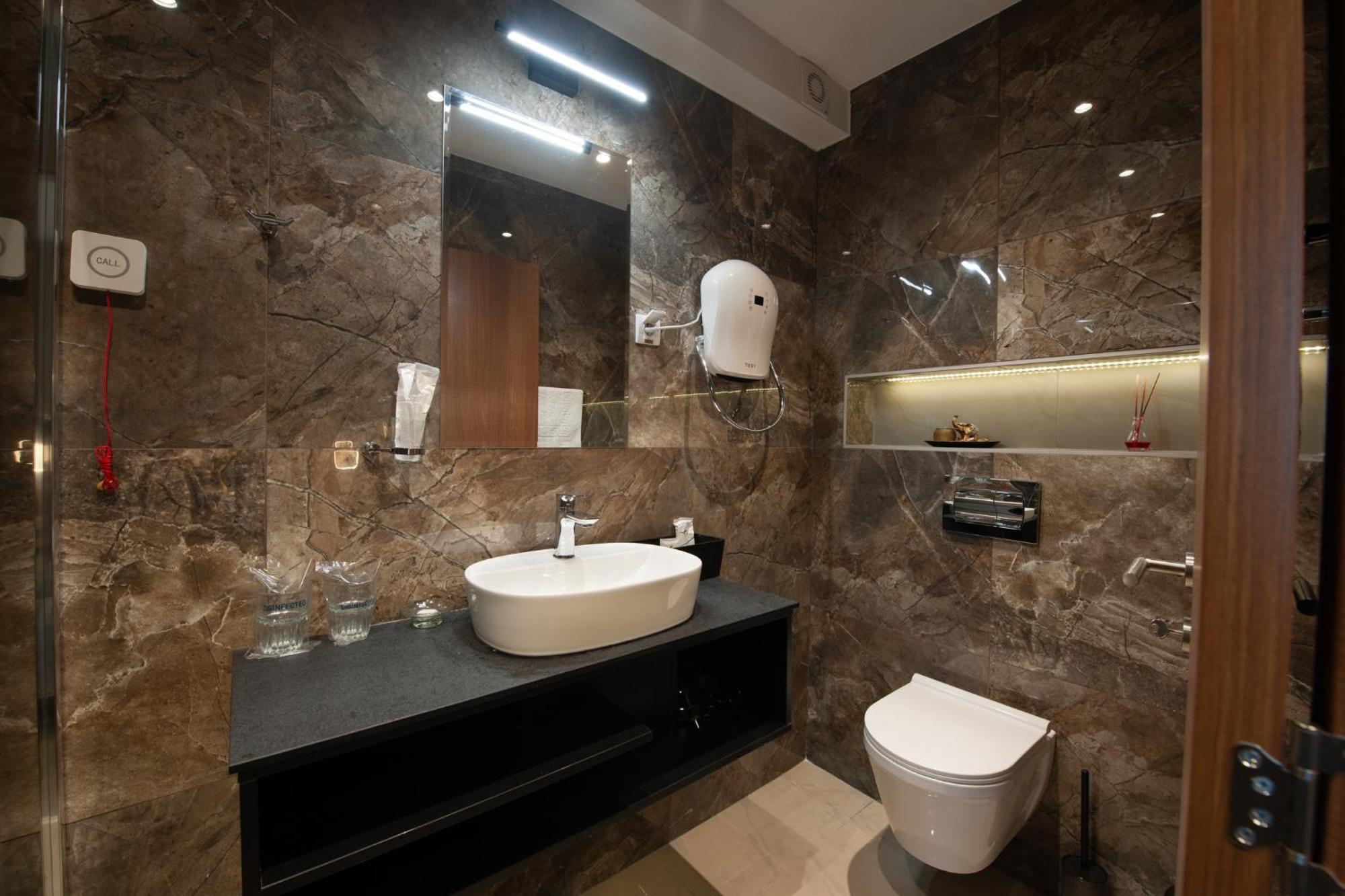 Hotel Kralj Кралево Екстер'єр фото