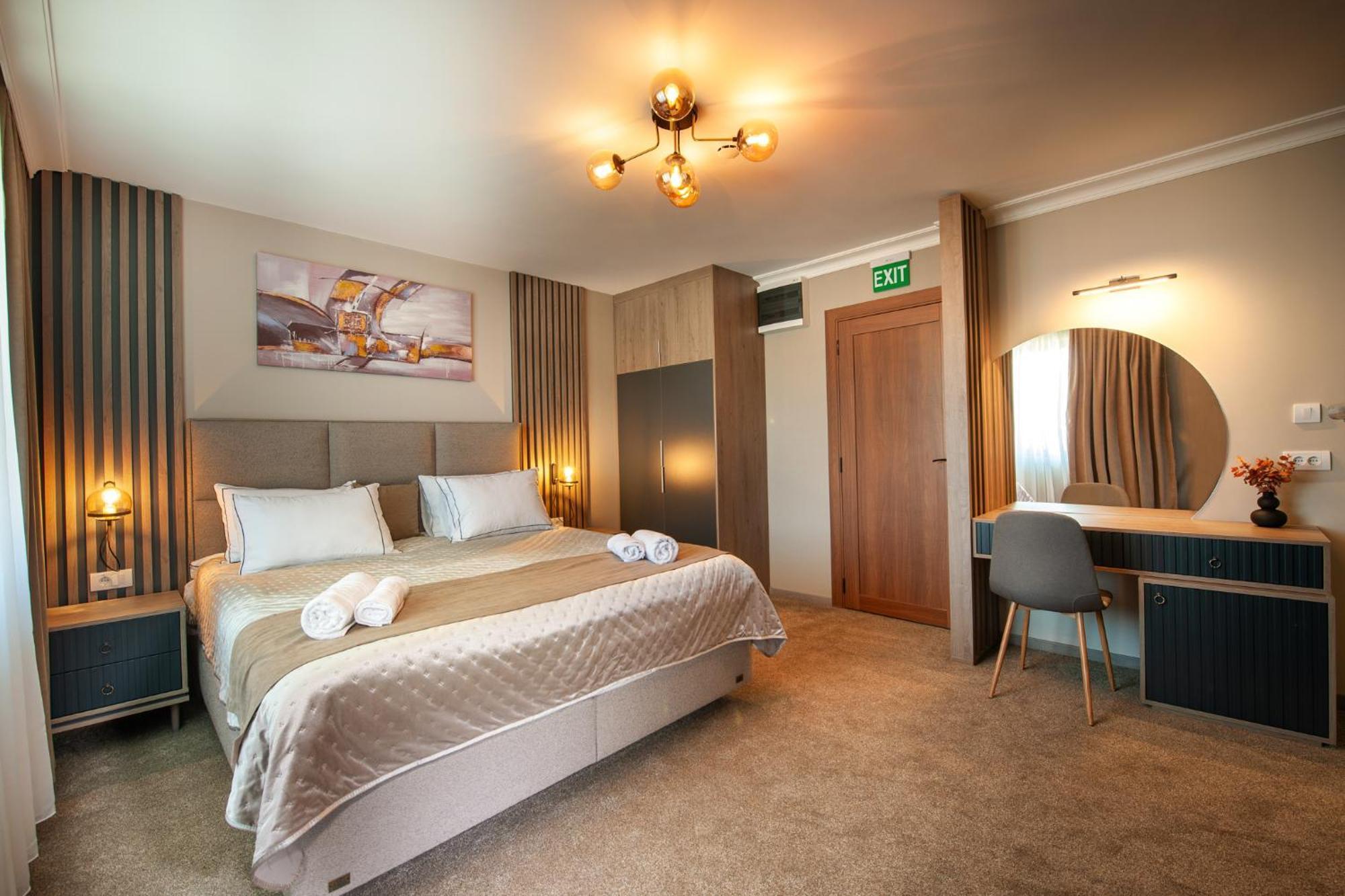 Hotel Kralj Кралево Екстер'єр фото