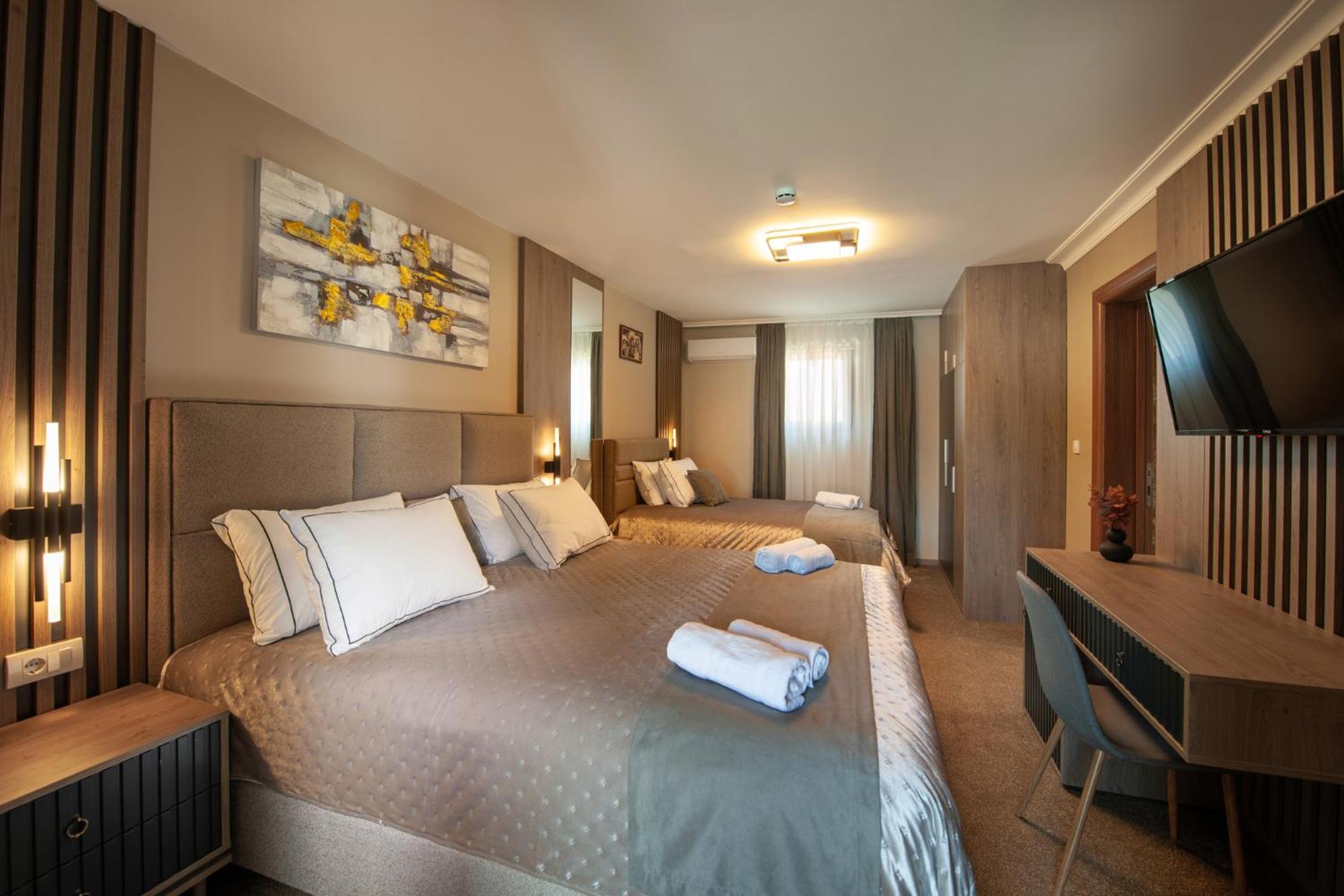 Hotel Kralj Кралево Екстер'єр фото
